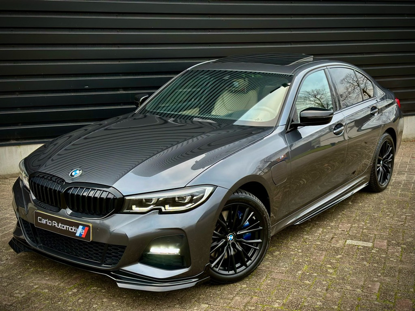 Foto van BMW 330e