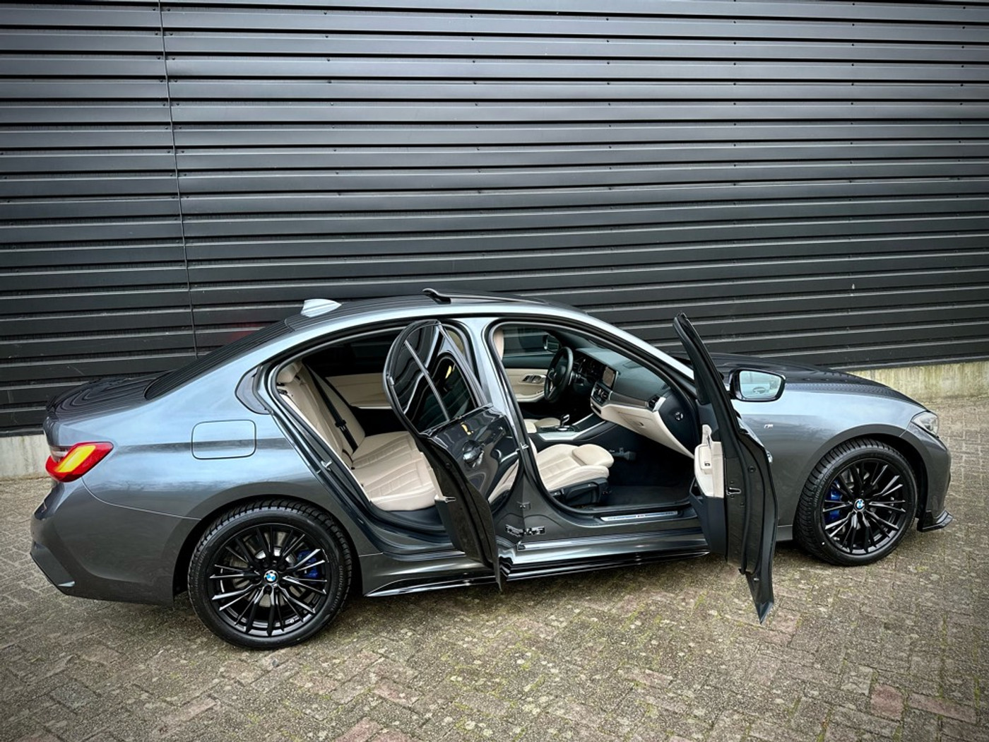 Foto van BMW 330e
