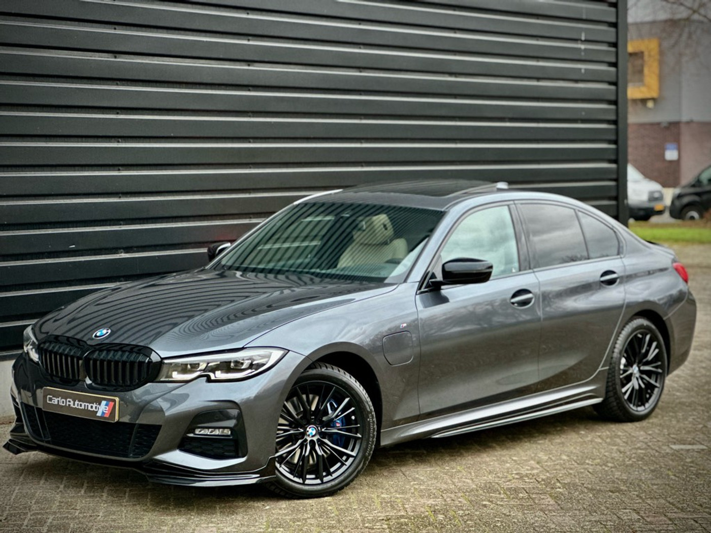 Foto van BMW 330e