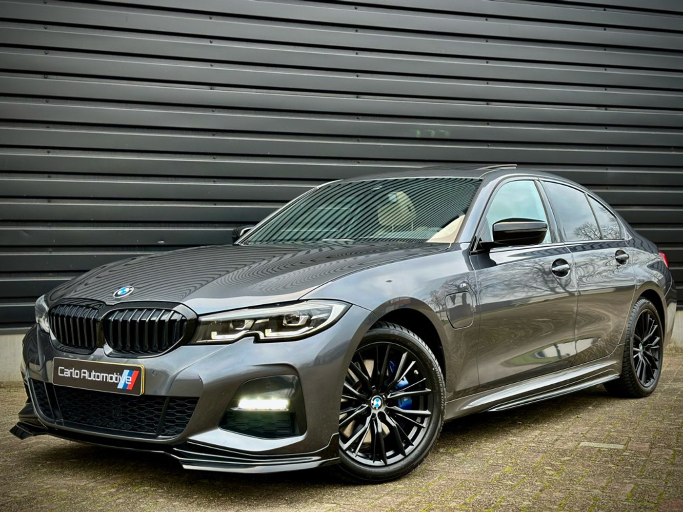 Foto van BMW 330e