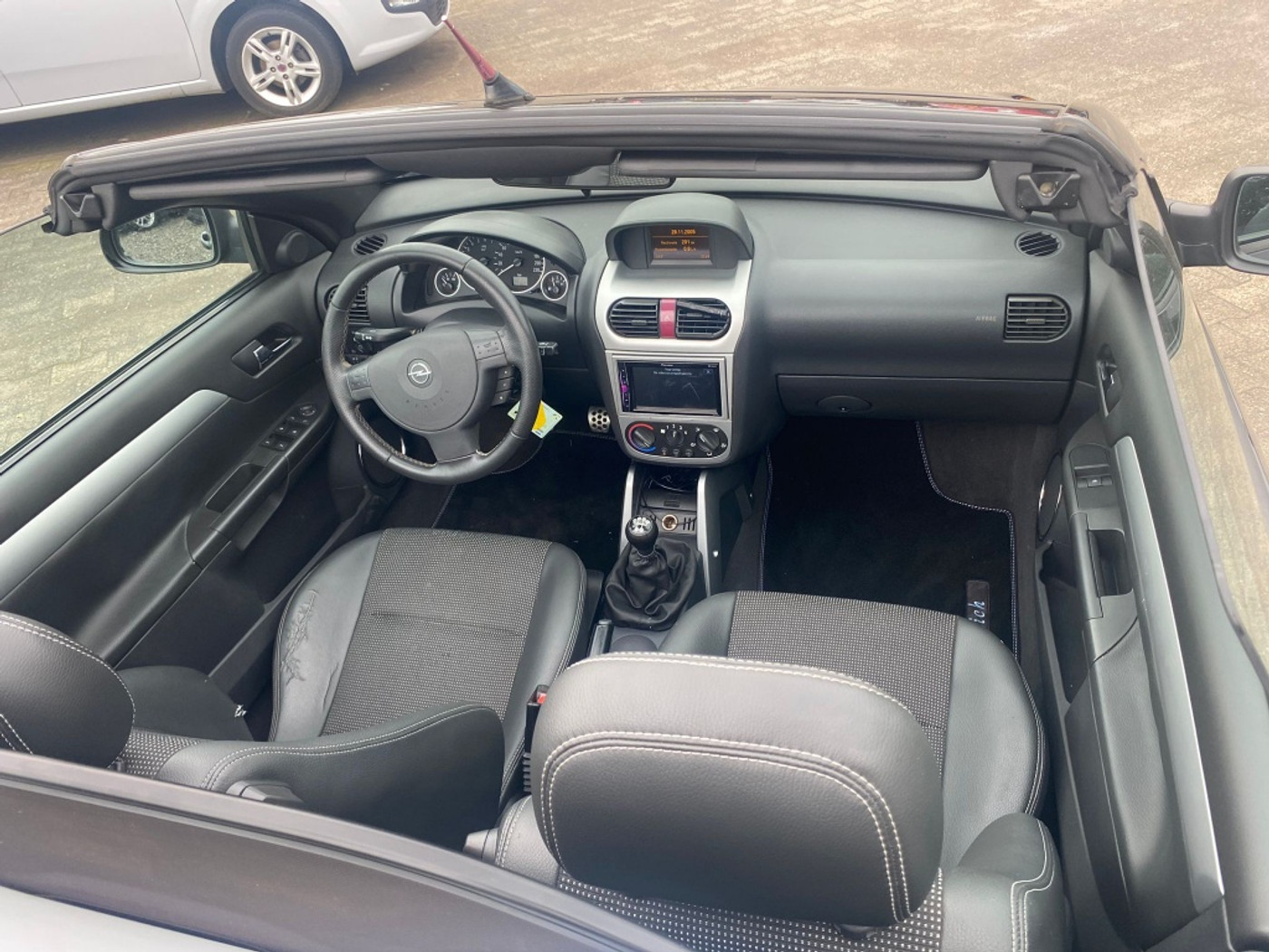 Foto van Opel Tigra