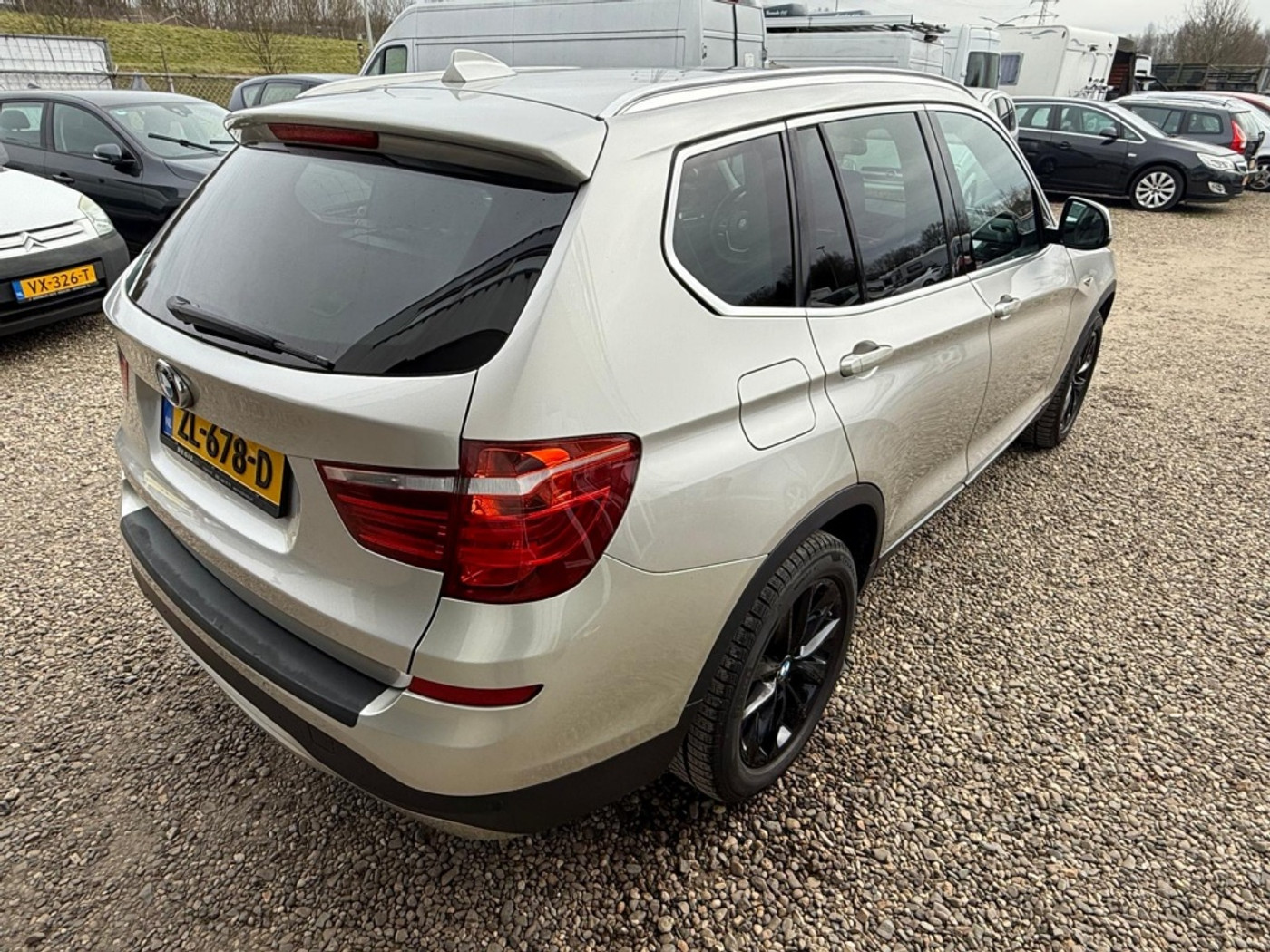 Foto van BMW X3 Xdrive28i