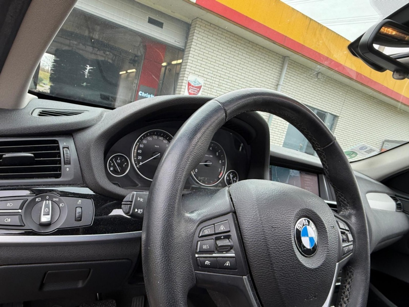 Foto van BMW X3 Xdrive28i