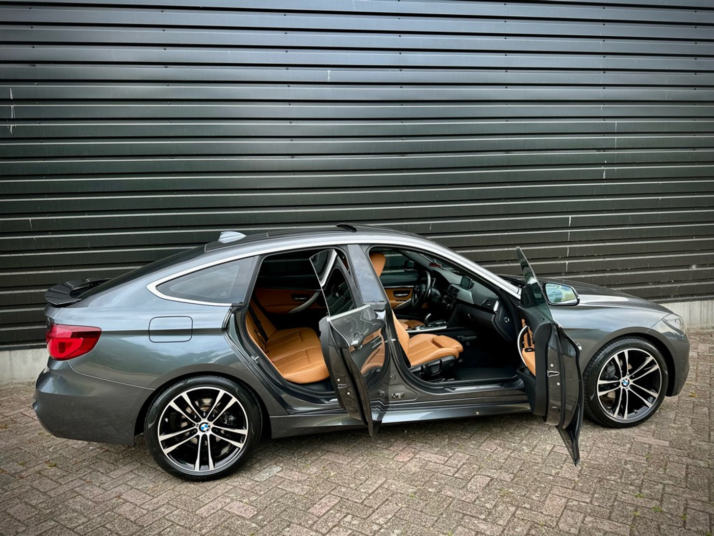Foto van BMW 320i