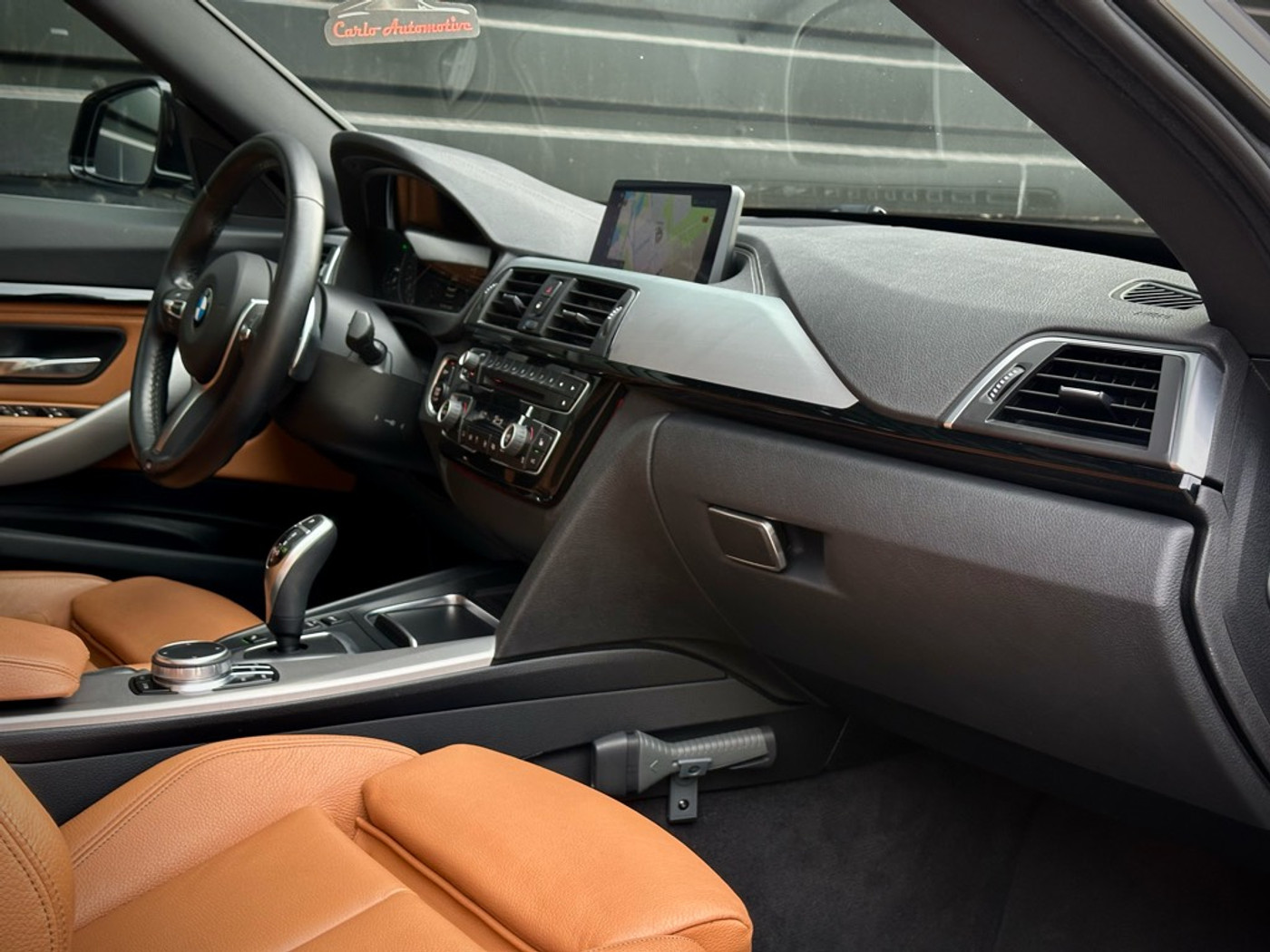 Foto van BMW 320i