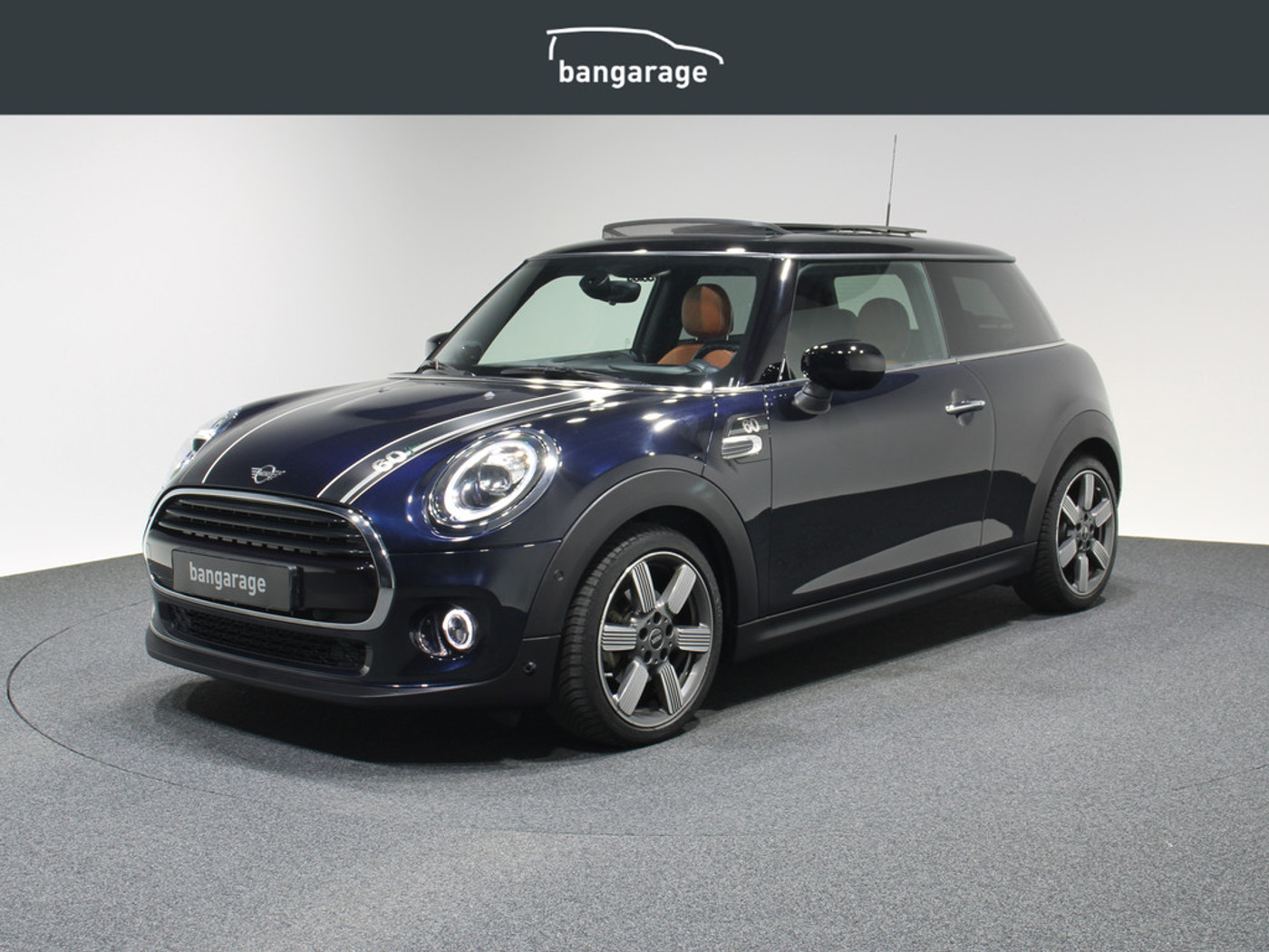 Mini Cooper 1.5 Cooper 60 Year Edition harman, panodak. 2019 - voorkant