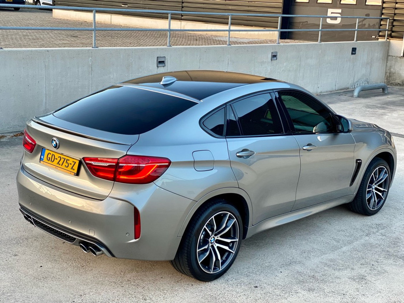 Foto van BMW X6 M