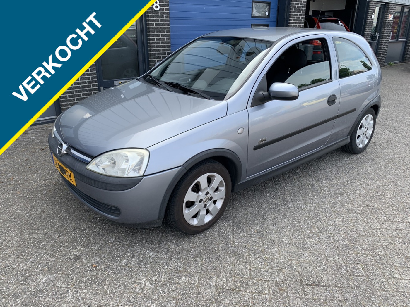 Opel Corsa-c 1.2-16V Sport 2003 - voorkant