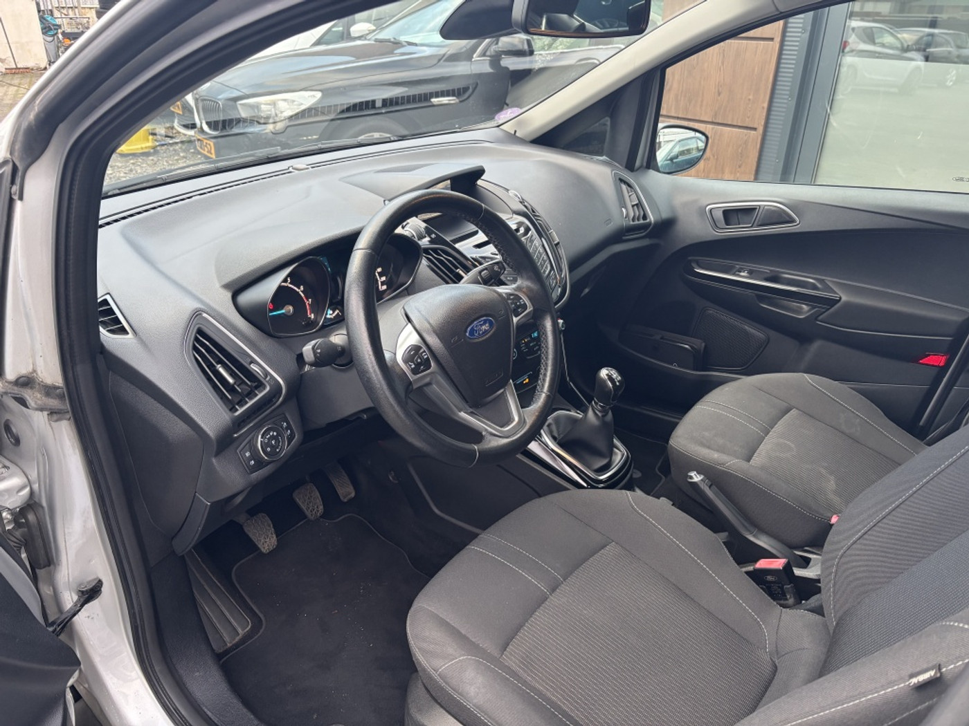 Foto van Ford B-max