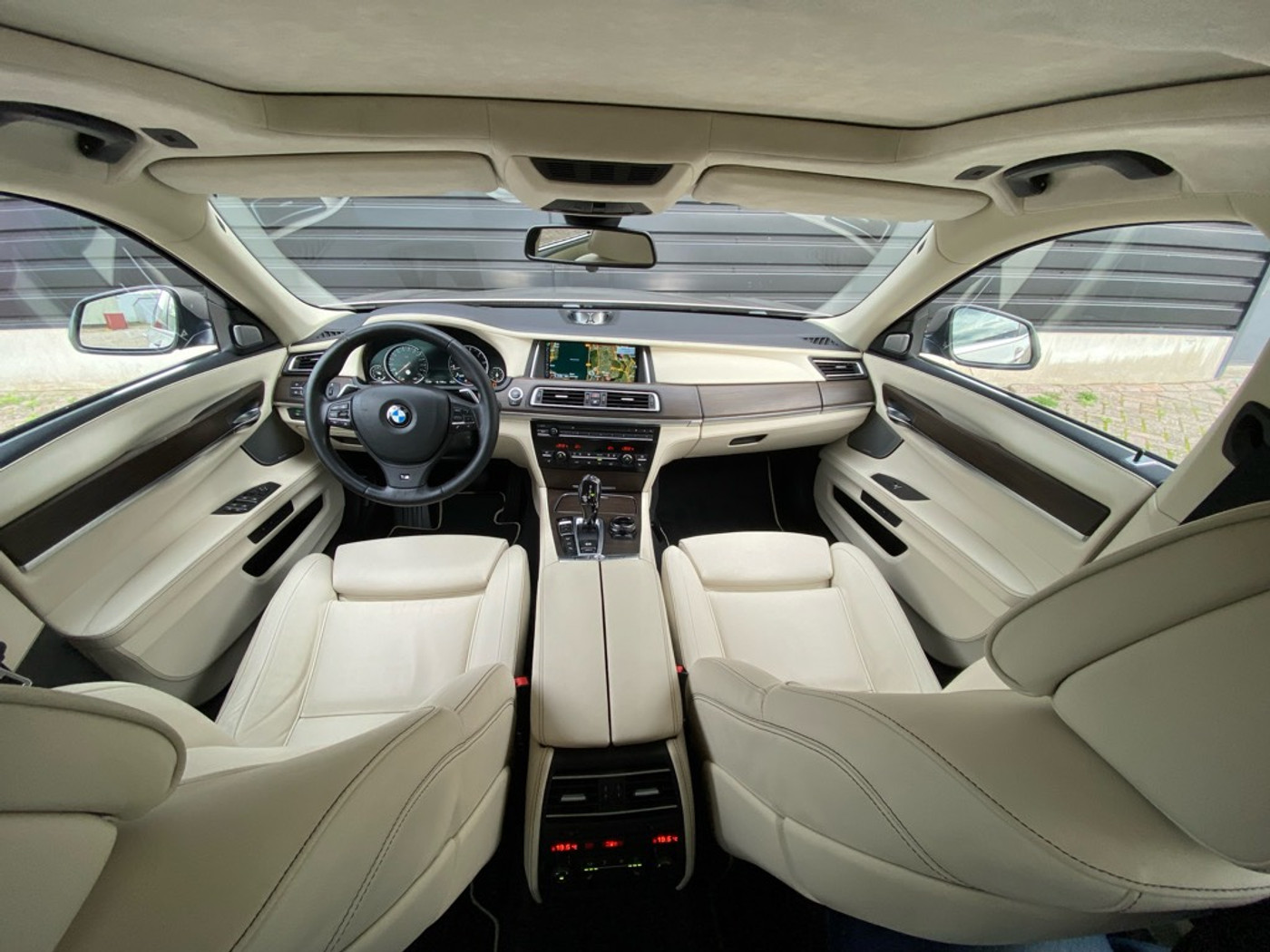 Foto van BMW 750i xDrive