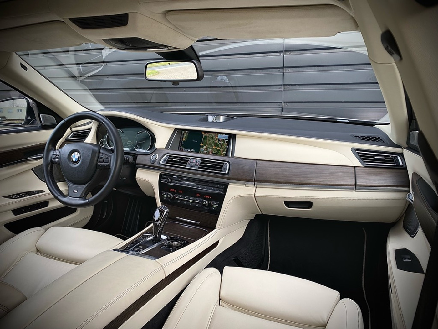 Foto van BMW 750i xDrive