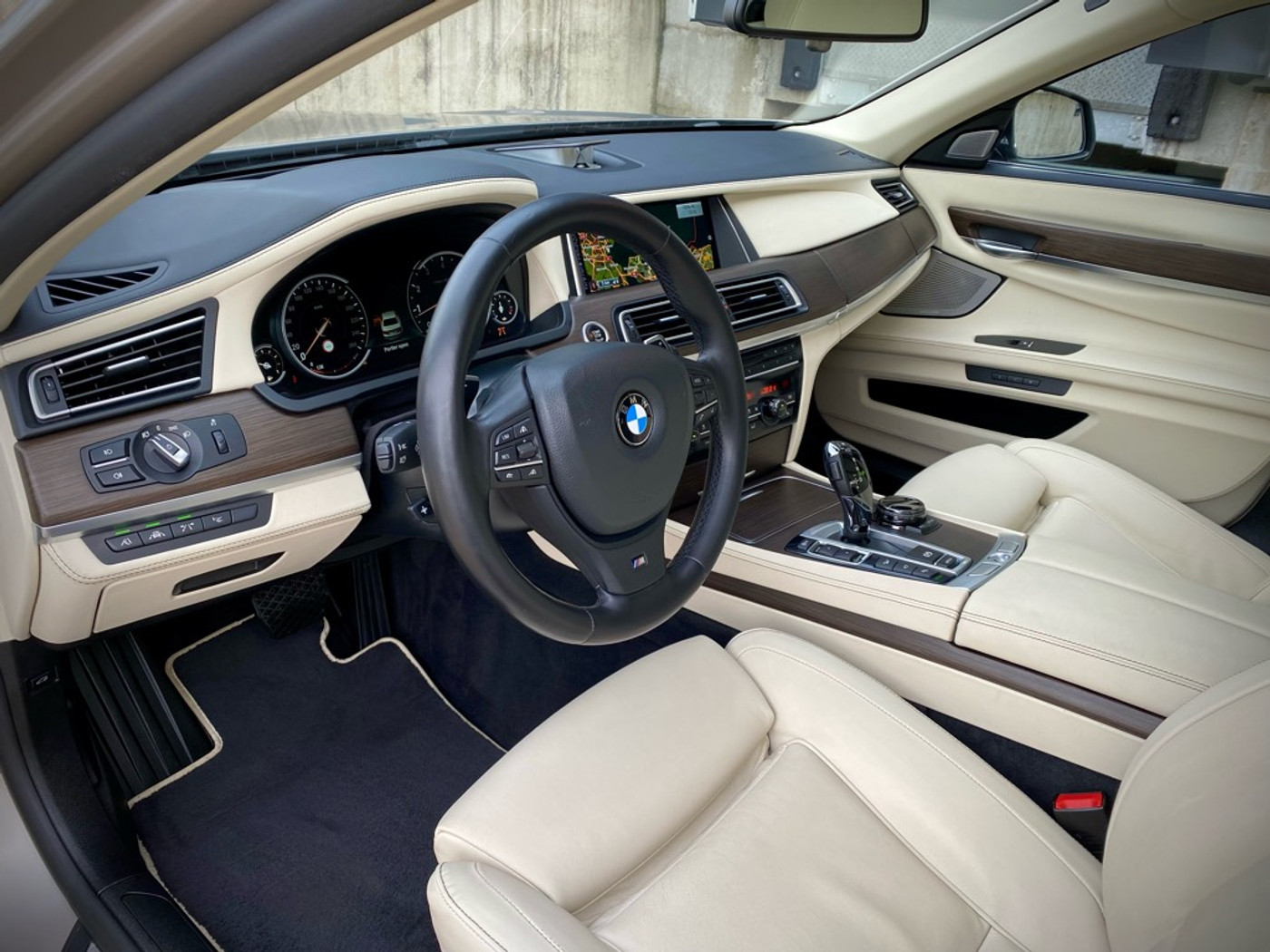 Foto van BMW 750i xDrive