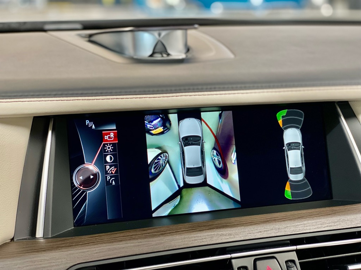 Foto van BMW 750i xDrive