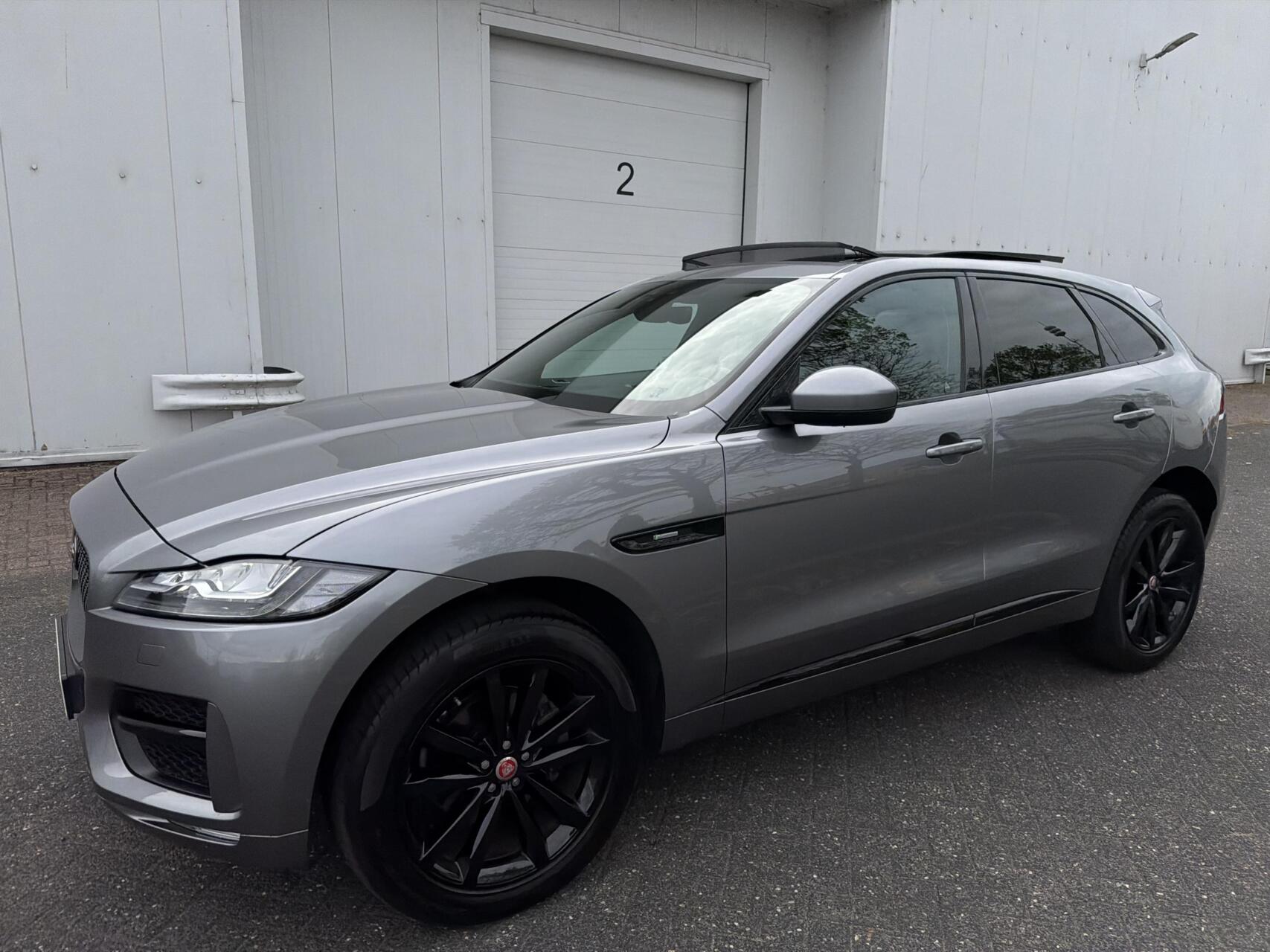 Foto van Jaguar Jaguar F-pace