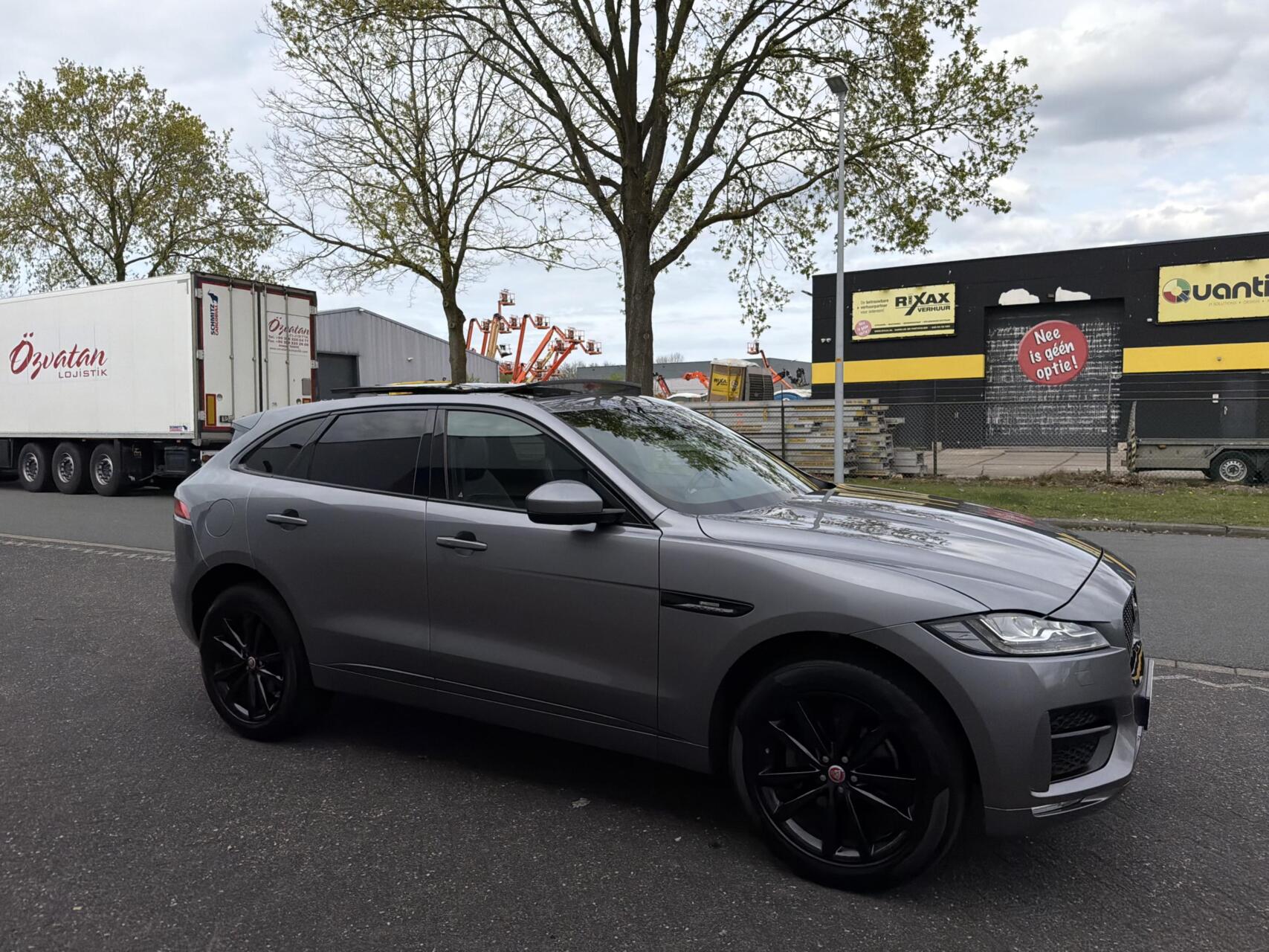 Foto van Jaguar Jaguar F-pace