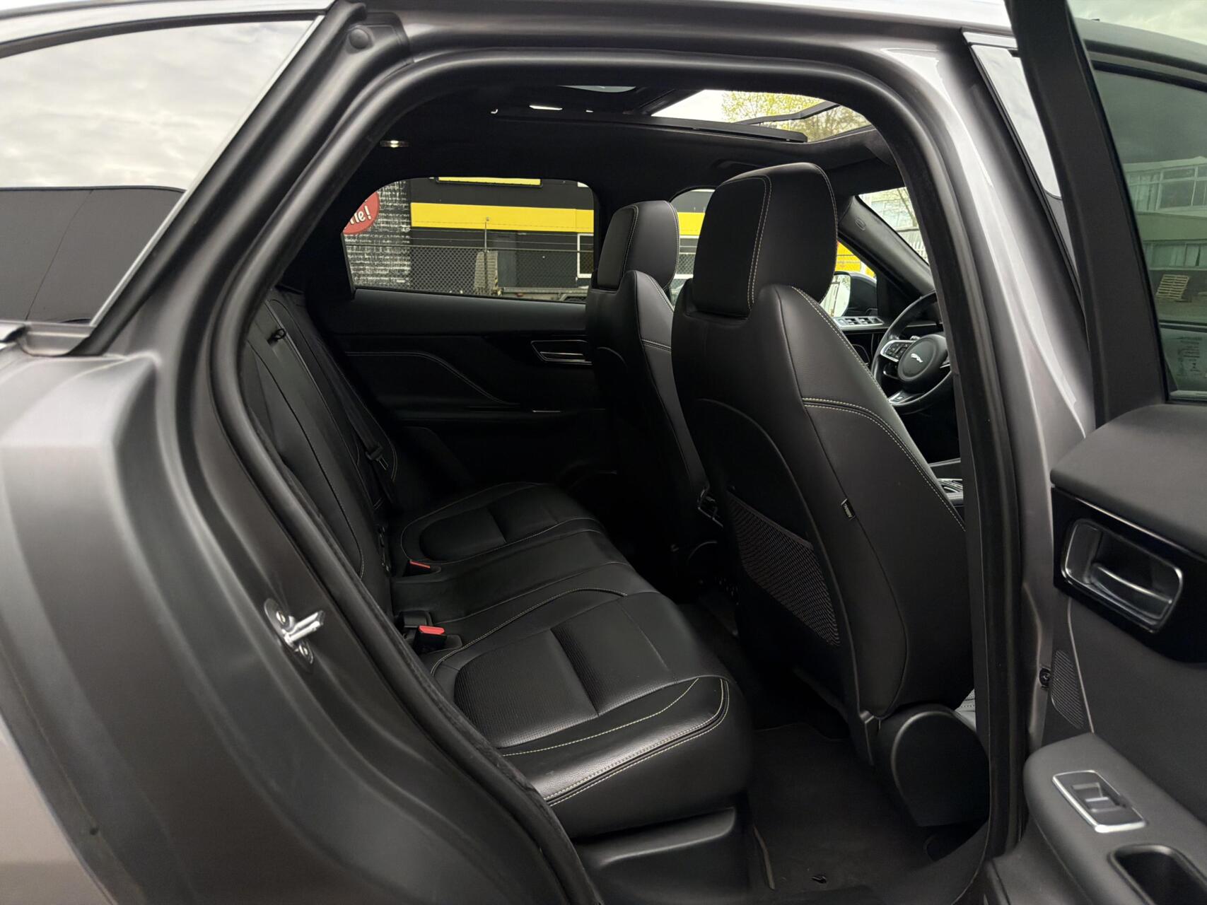 Foto van Jaguar Jaguar F-pace