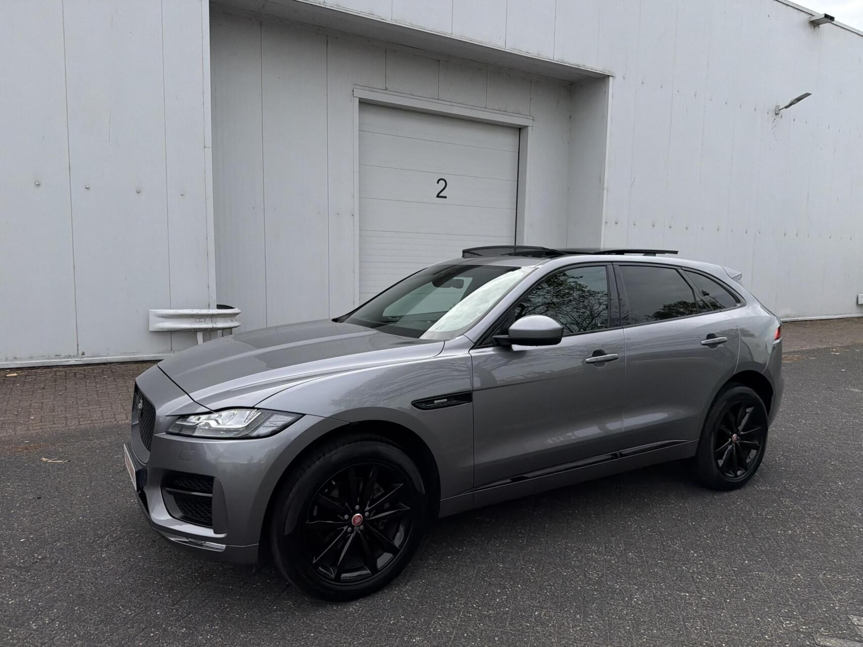 Foto van Jaguar Jaguar F-pace