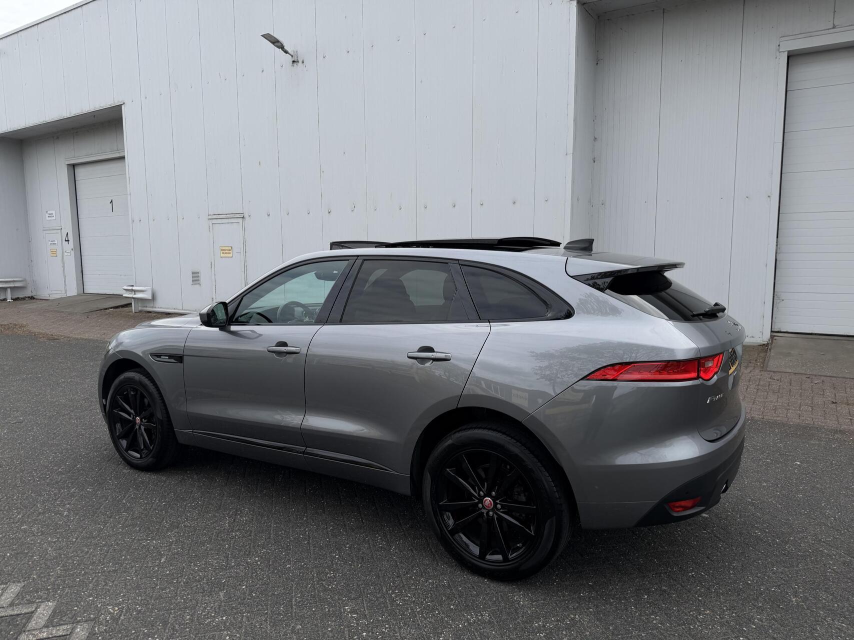 Foto van Jaguar Jaguar F-pace