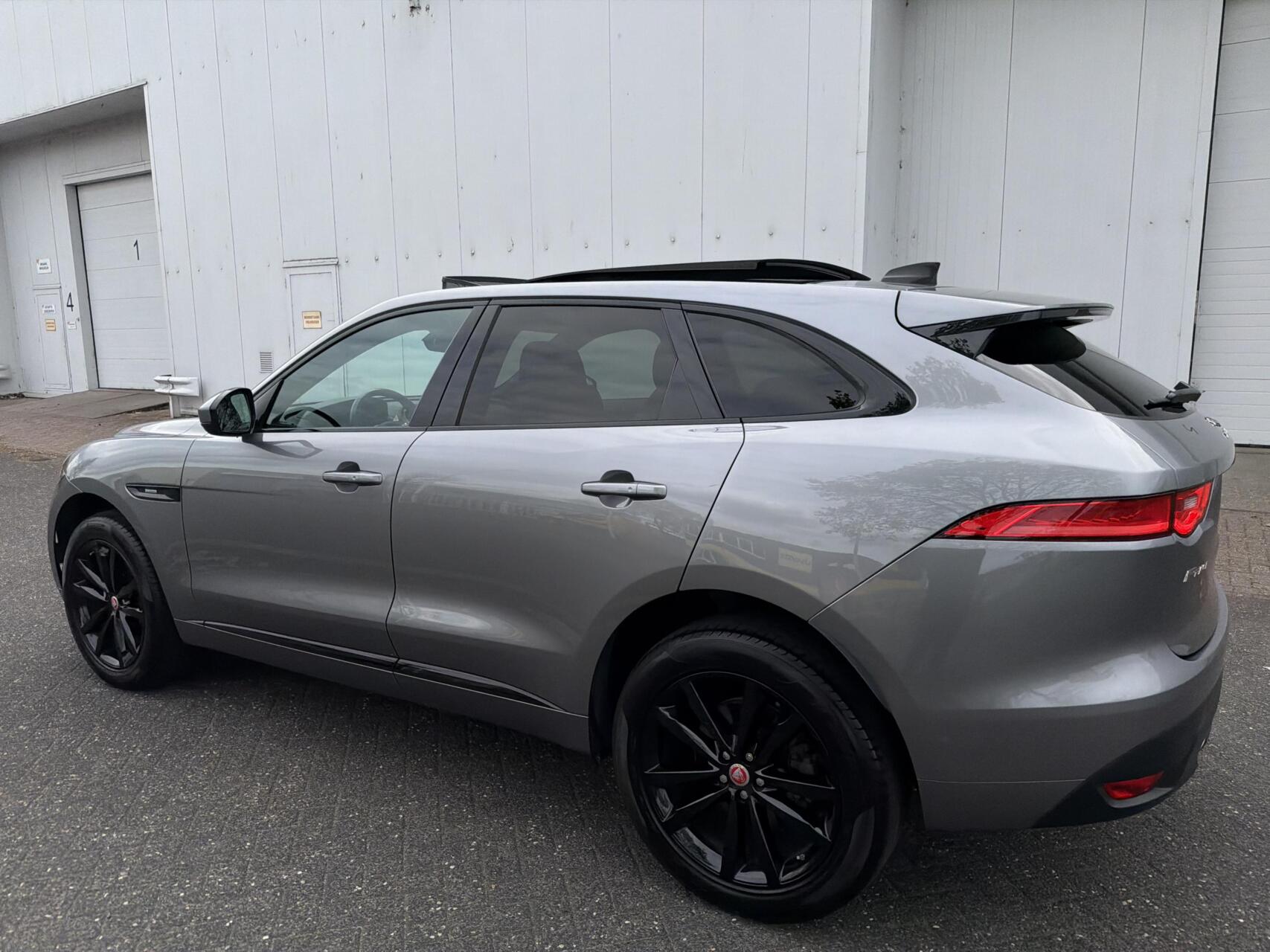 Foto van Jaguar Jaguar F-pace