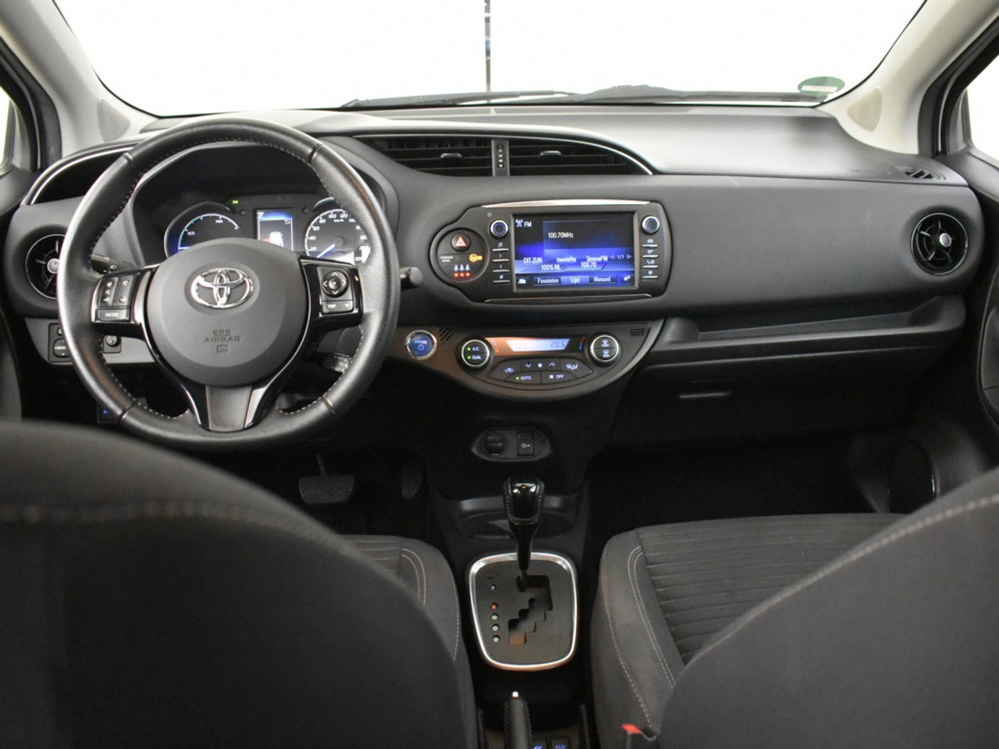 Foto van Toyota Toyota Yaris Hybrid