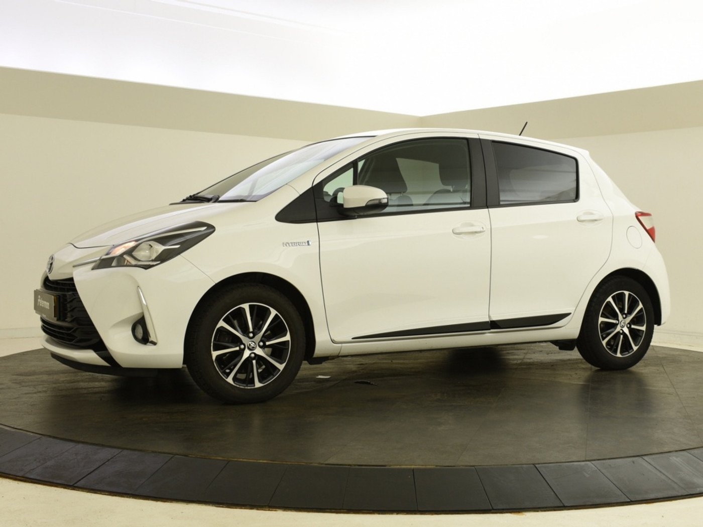Foto van Toyota Toyota Yaris Hybrid