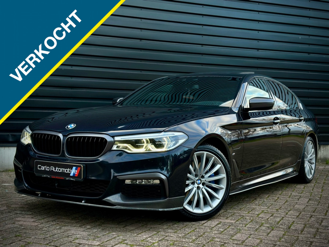BMW 530e Iperformance 530e M-PERFORMANCE DAK|HUD|SOFTCLOSE|NAPPA|STOELVENTI 2017 - voorkant