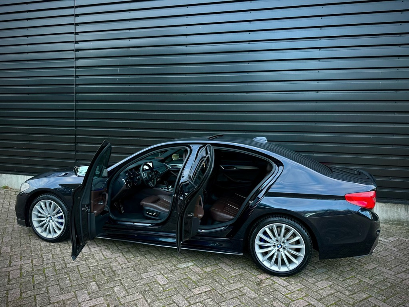 Foto van BMW 530e Iperformance