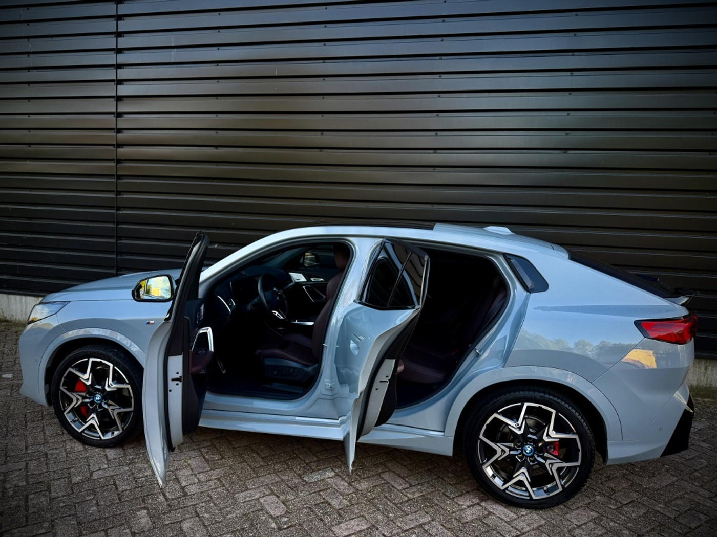 Foto van BMW Ix2 Edrive20