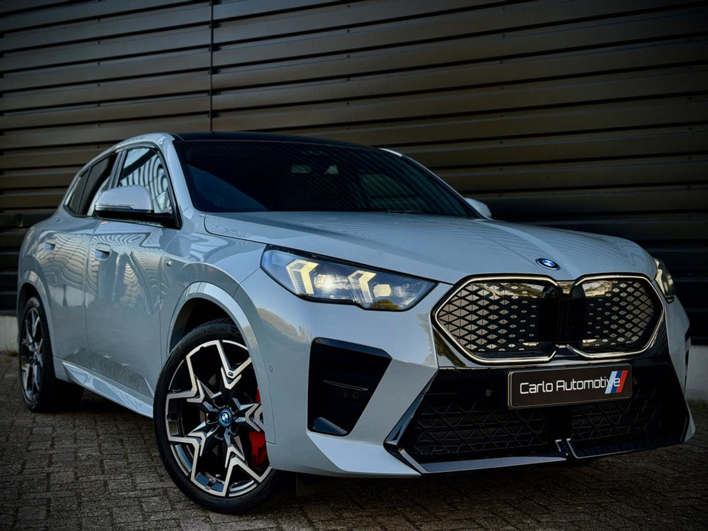 Foto van BMW Ix2 Edrive20