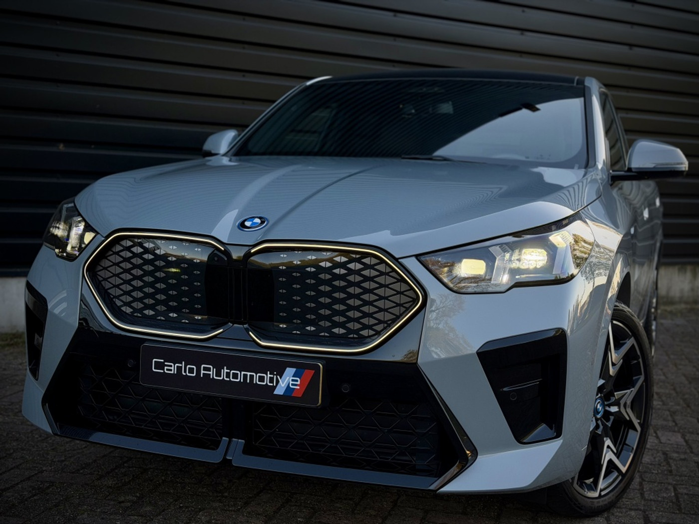 Foto van BMW Ix2 Edrive20
