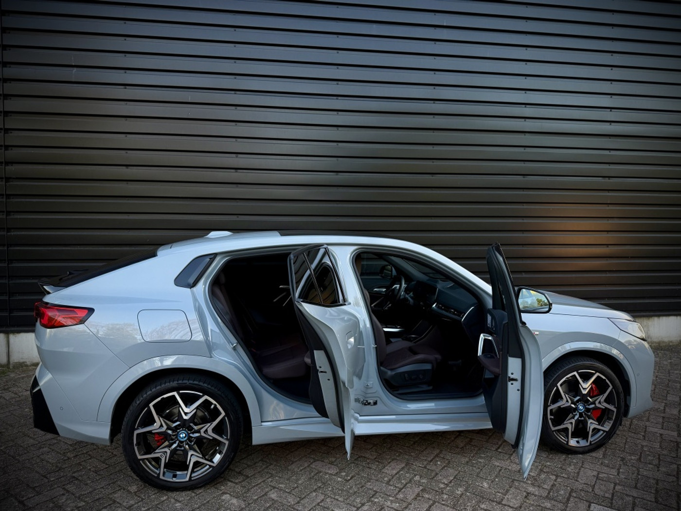 Foto van BMW Ix2 Edrive20