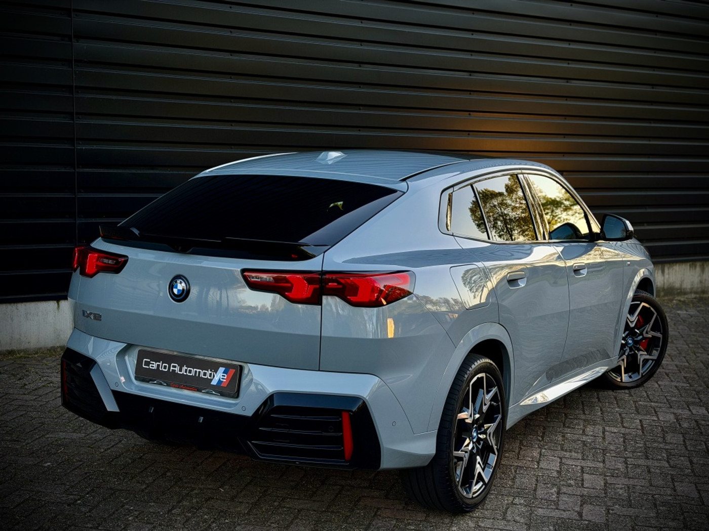Foto van BMW Ix2 Edrive20