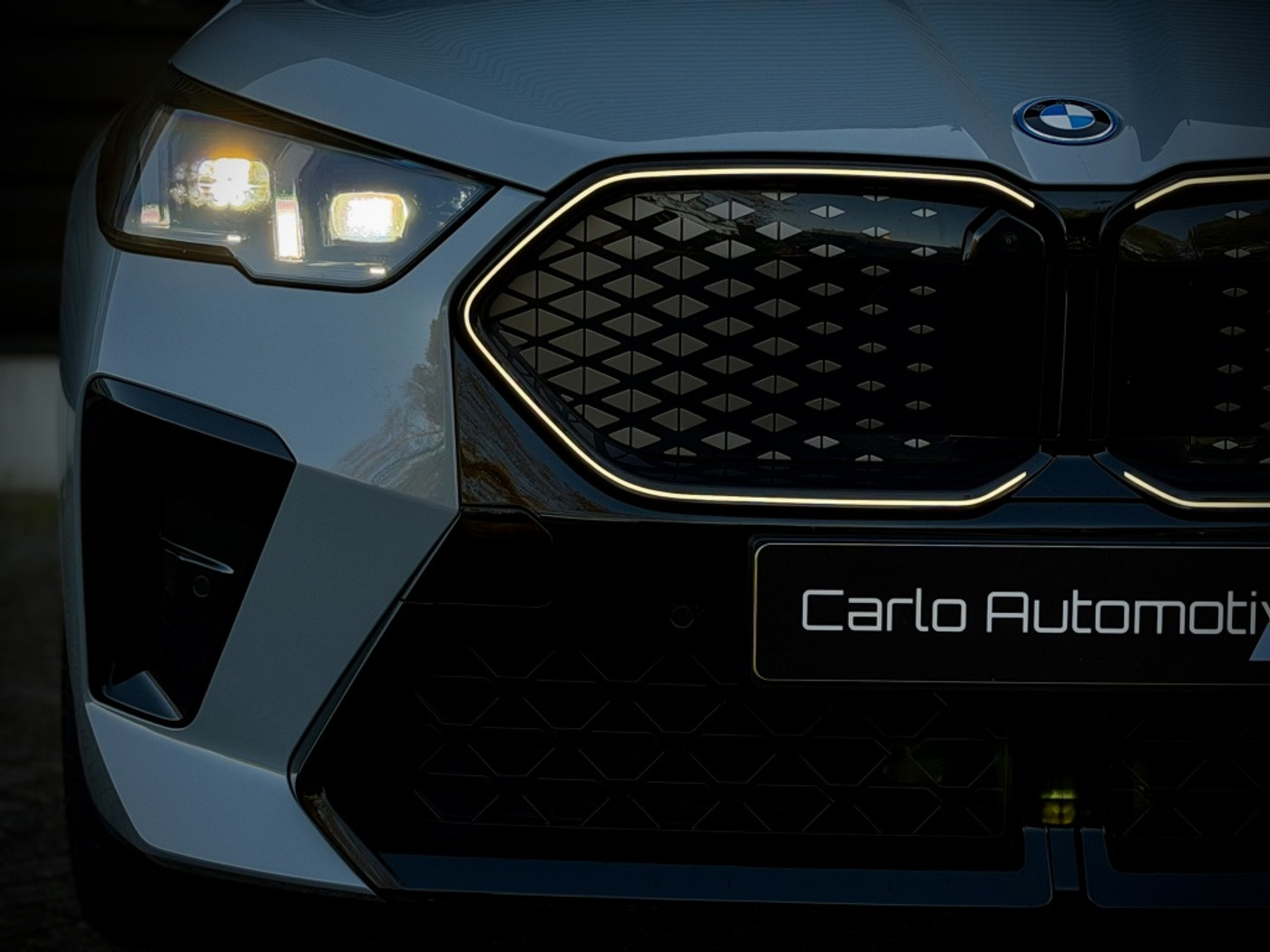Foto van BMW Ix2 Edrive20