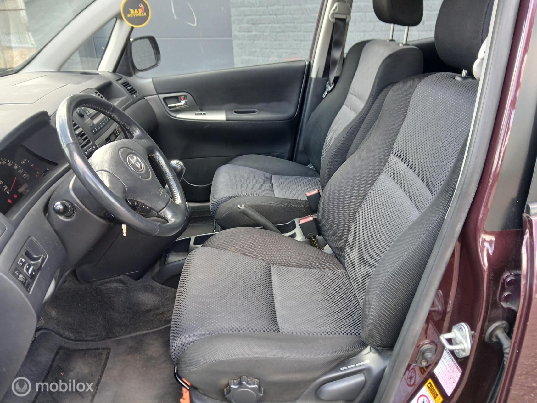 Foto van Toyota Toyota Corolla Verso