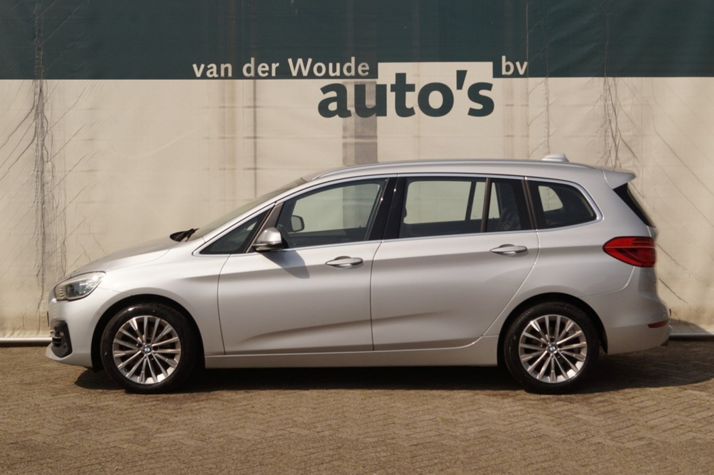BMW 2-serie Gran Tourer 218i High Executive Edition 2020 - voorkant