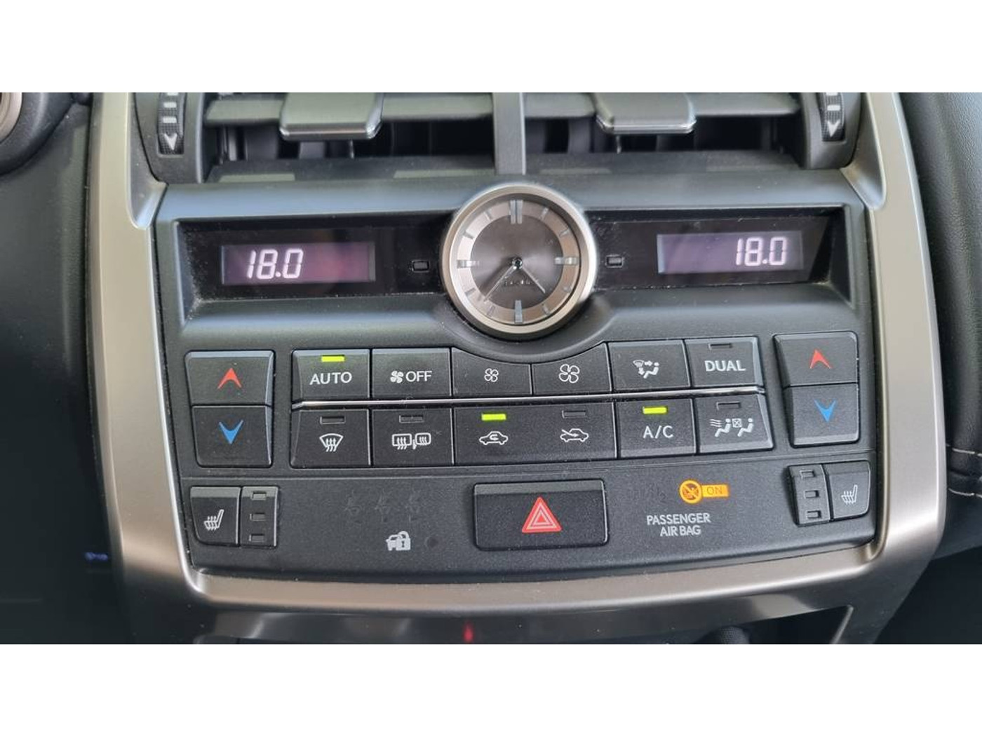 Foto van Lexus Lexus Nx300h