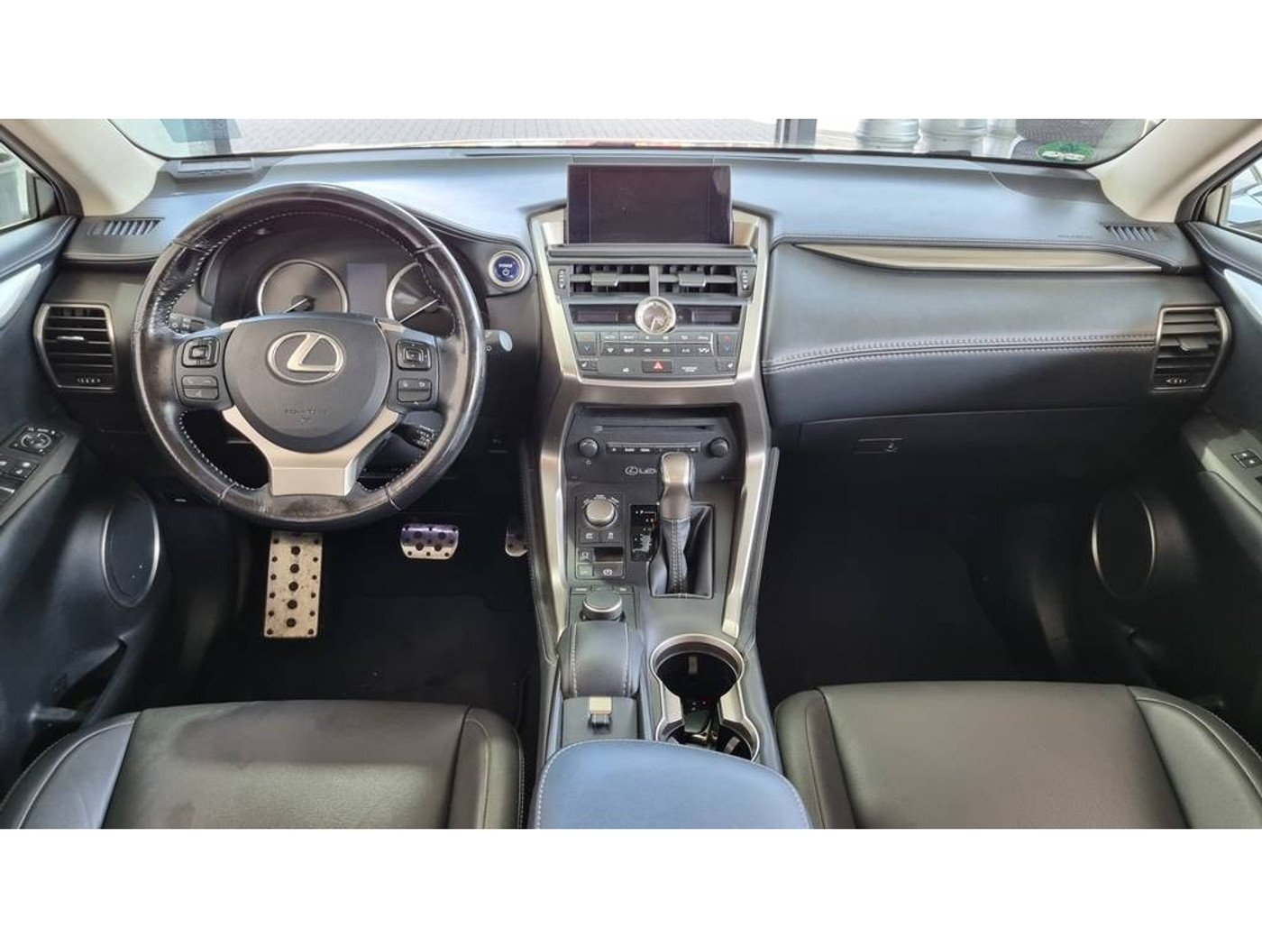 Foto van Lexus Lexus Nx300h
