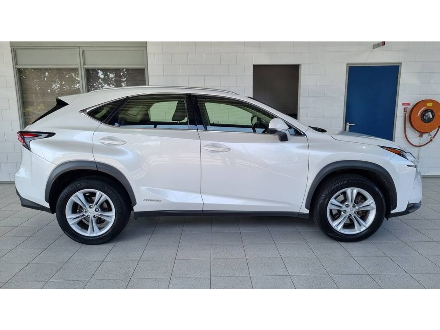 Foto van Lexus Lexus Nx300h