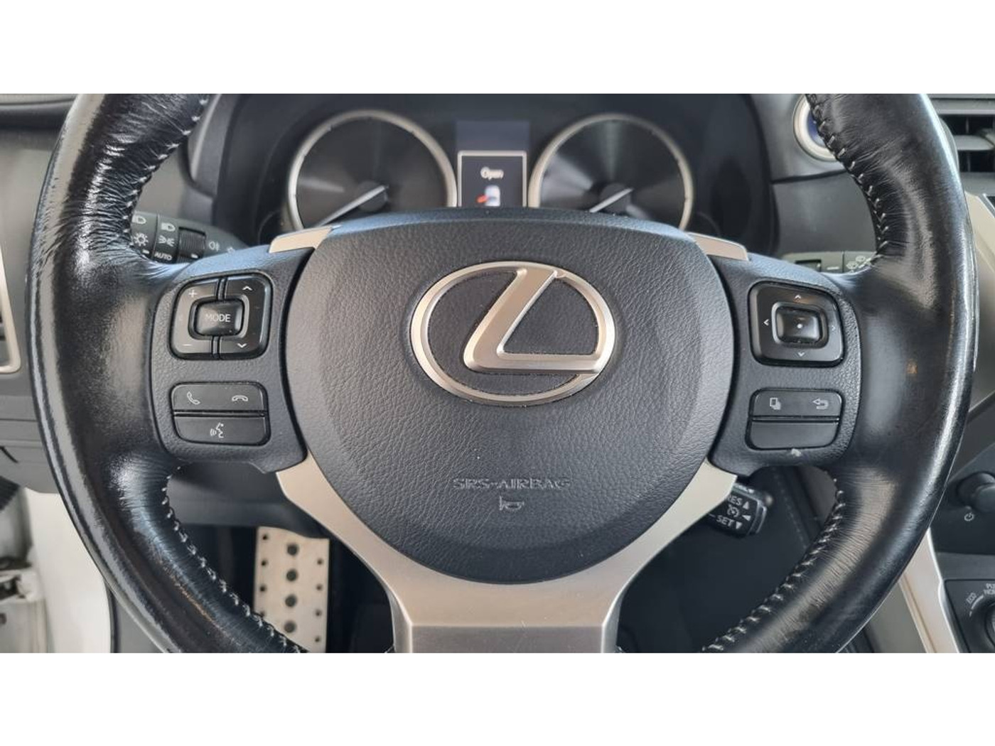 Foto van Lexus Lexus Nx300h