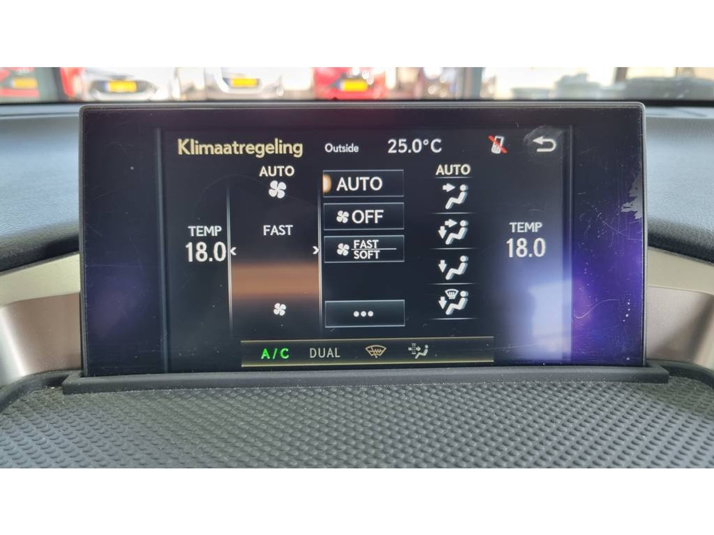 Foto van Lexus Lexus Nx300h