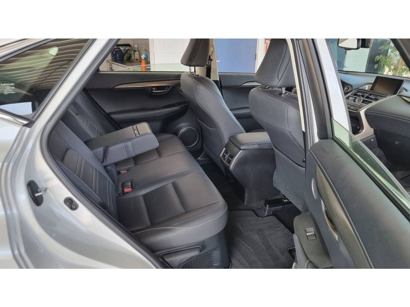 Foto van Lexus Lexus Nx300h