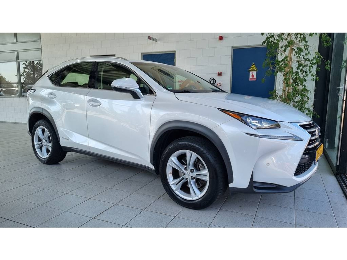 Foto van Lexus Lexus Nx300h