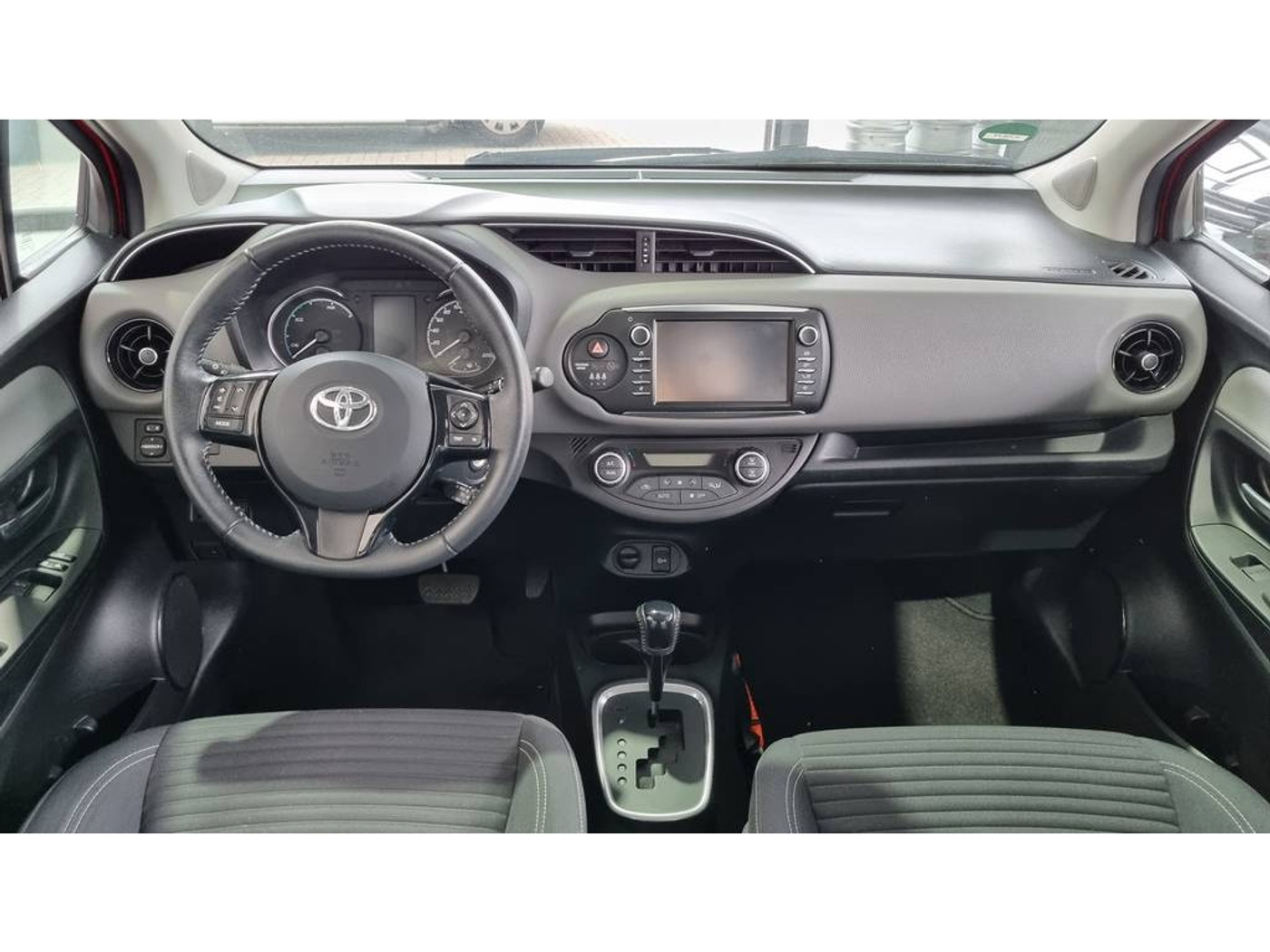 Foto van Toyota Toyota Yaris Hybrid