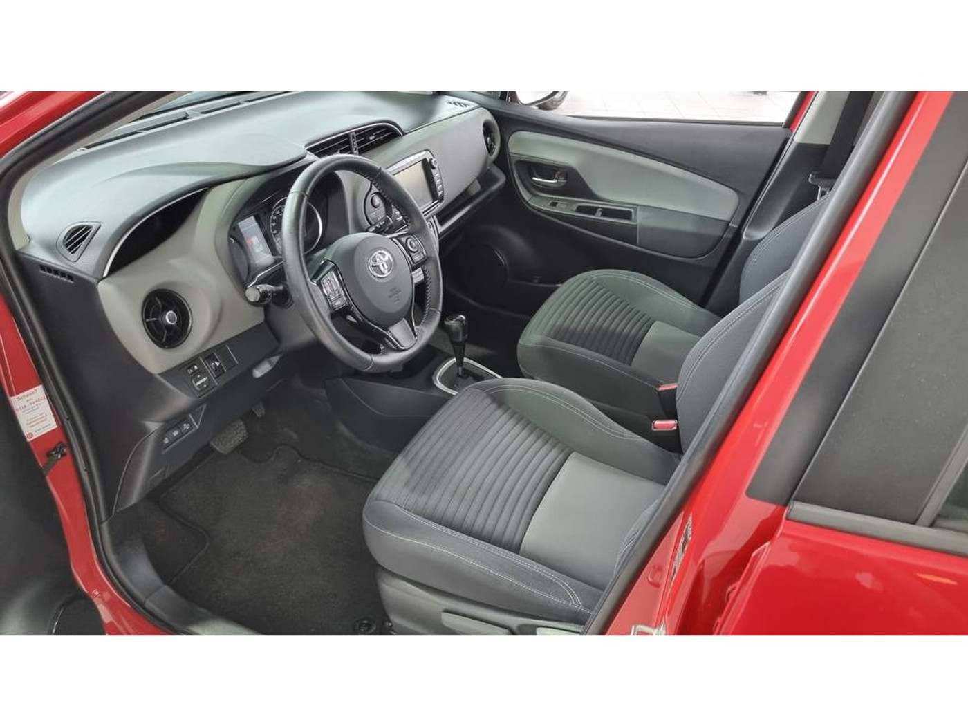 Foto van Toyota Toyota Yaris Hybrid