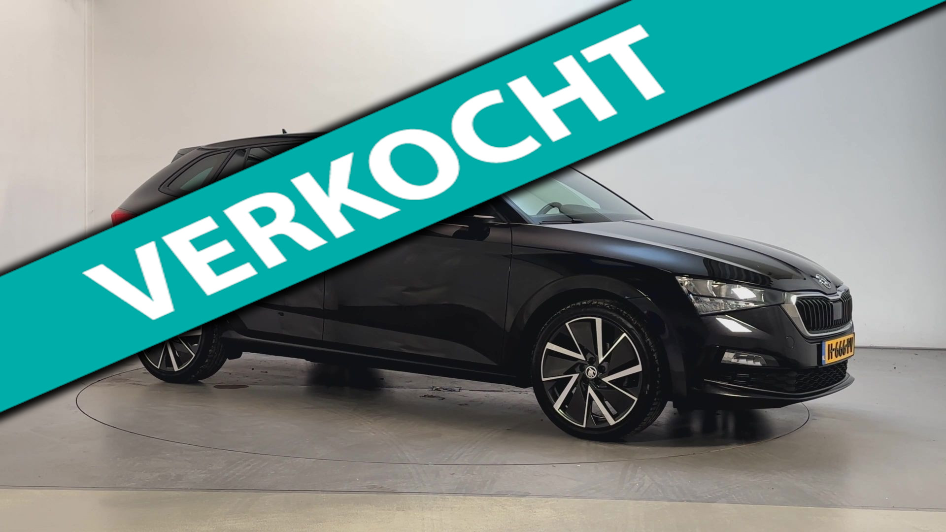 Skoda Scala 1.5 TSI 150pk DSG Sport Business Stoelverwarming Trekhaak App-Connect 2020 - voorkant