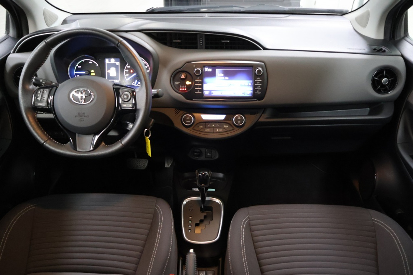 Foto van Toyota Toyota Yaris Hybrid