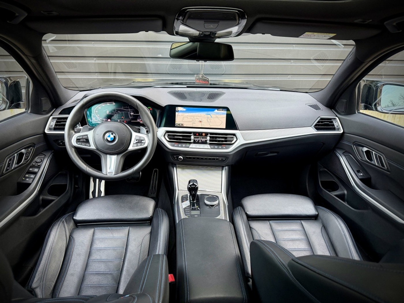 Foto van BMW 320i