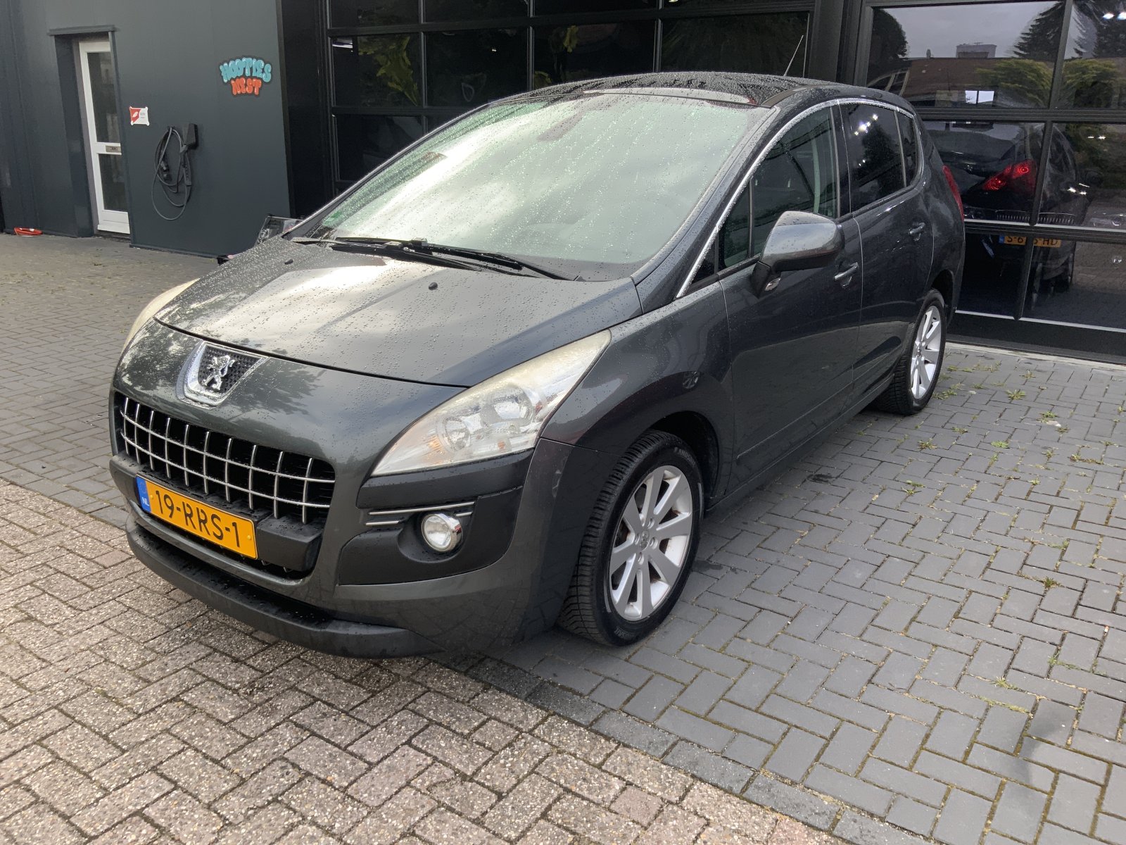 Peugeot 3008  2011 - voorkant