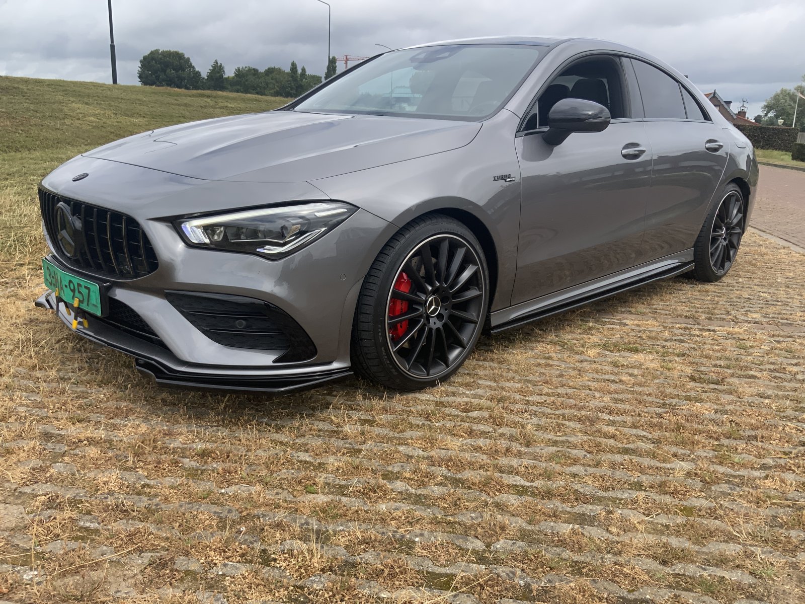 Mercedes-Benz Cla-klasse AMG 35 4MATIC 2023 - voorkant