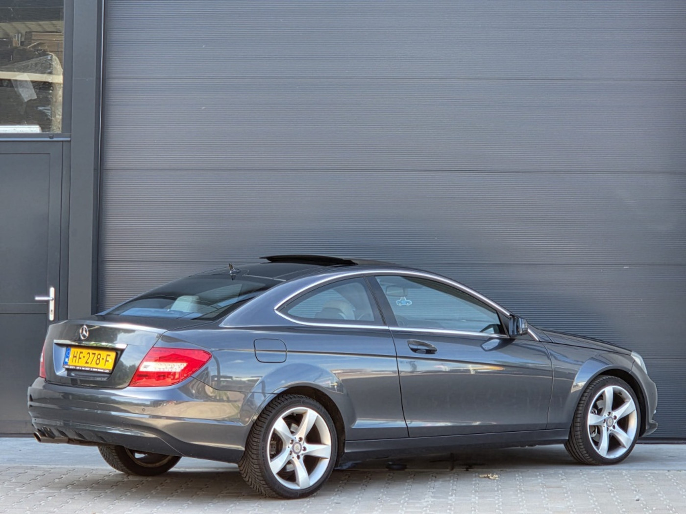 Foto van Mercedes-Benz C 200